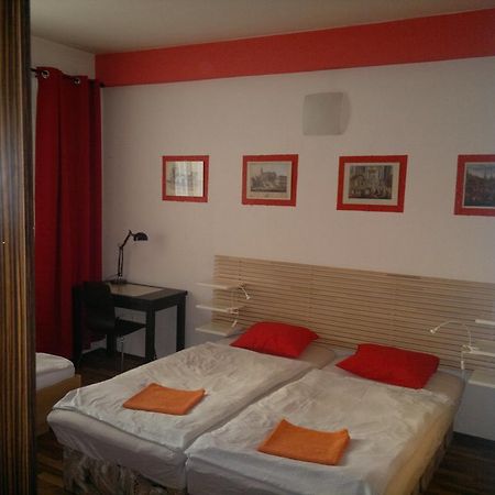 Red Apartment Bratislava Kamer foto