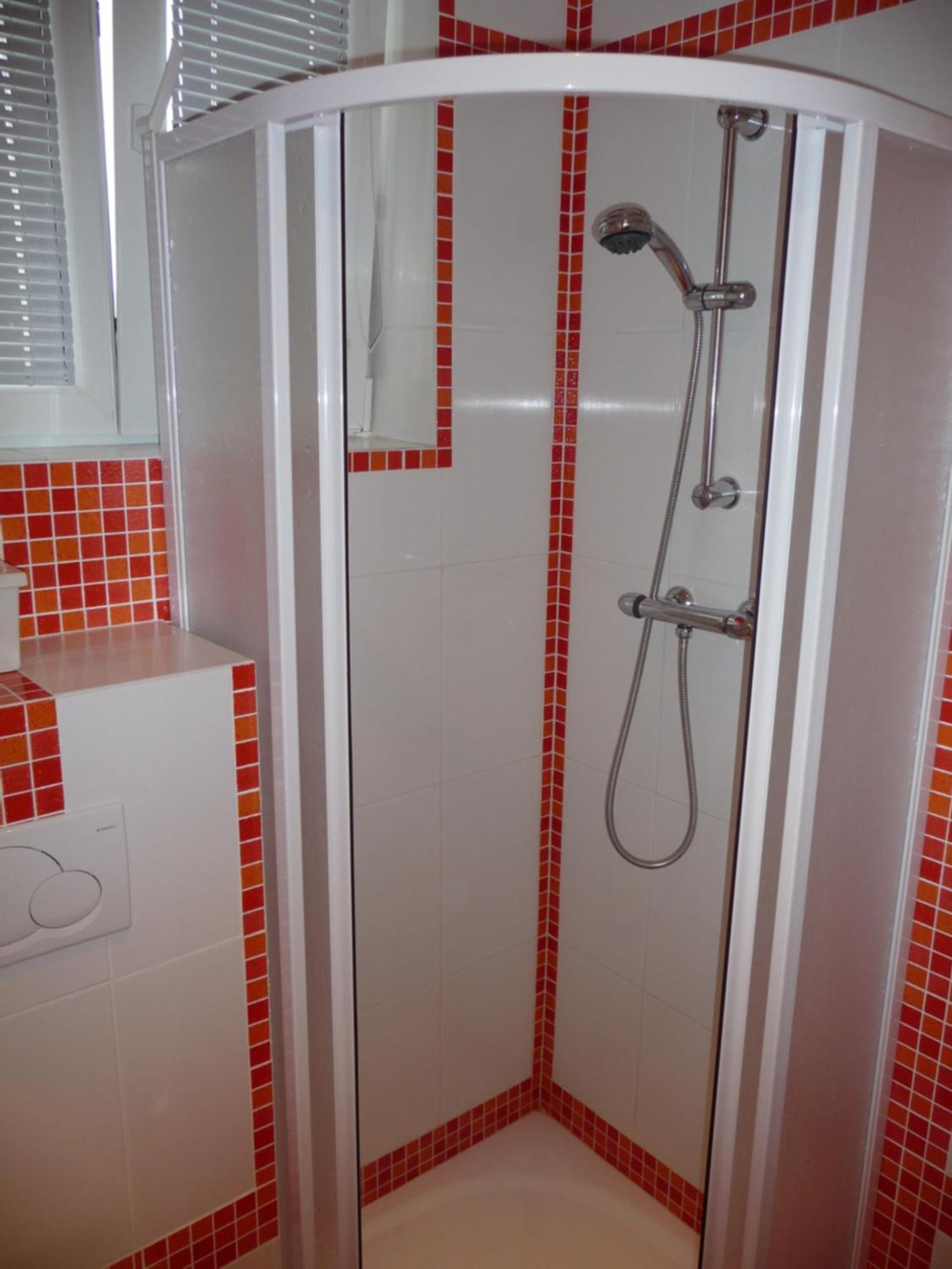 Red Apartment Bratislava Buitenkant foto