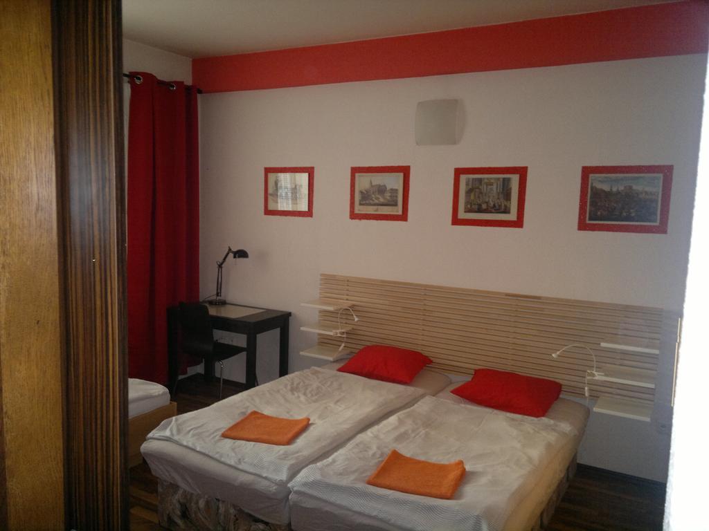 Red Apartment Bratislava Kamer foto